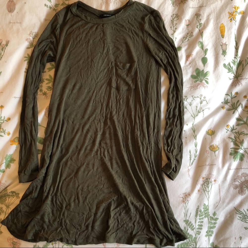 ✨ Green Long Sleeve Dress